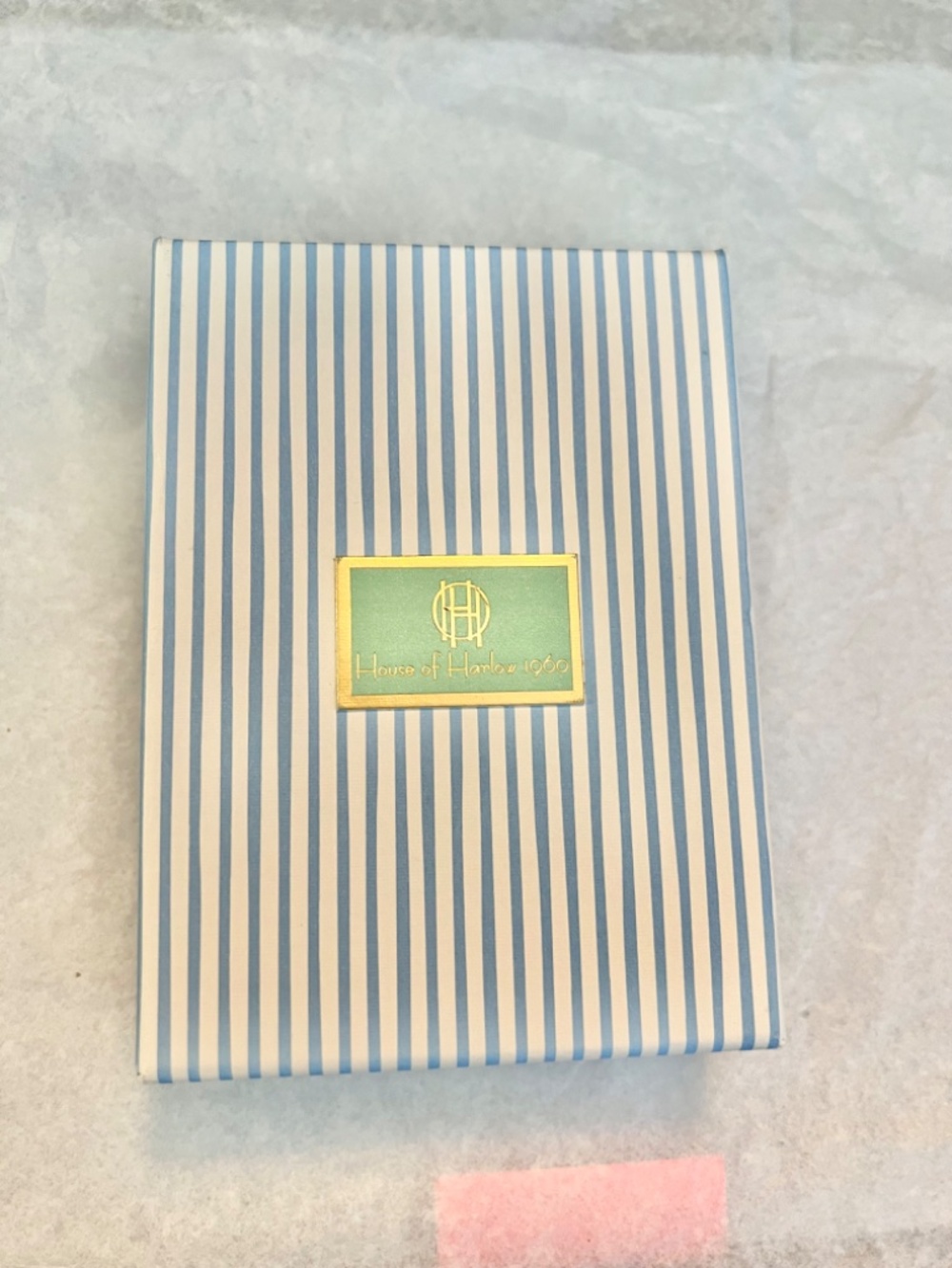 House of Harlow 1960 Glass Natural Pearl Shell Bracelet NIB - Picture 8 of 8